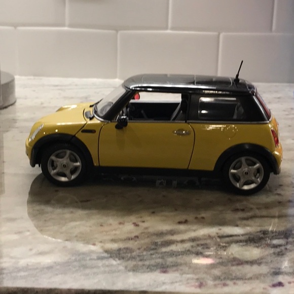 MINI Cooper Toy Car - Picture 9 of 9